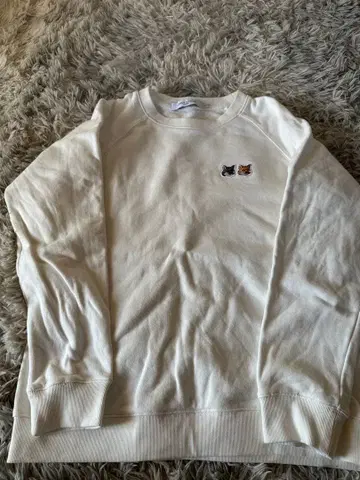 메종 키츠네 화이트 맨투맨