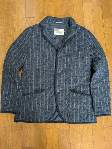 Traditional Weatherwear 그레이 스트라이프 자켓 38