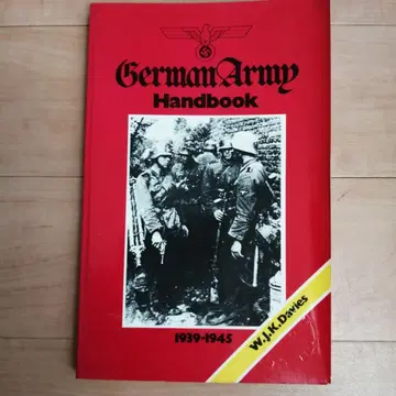 German Army Handbook 1939-1945