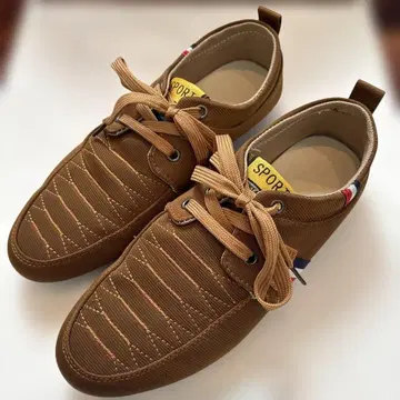 브라운 스니커즈 SERVICE ISSUE