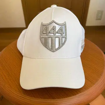 화이트 메쉬 캡 444