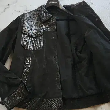 초레어 XXXL 상당 엠포리오 아르마니 가죽 자켓 악어 엠보싱
