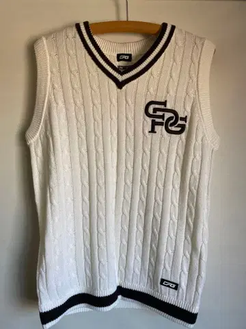 CPG 케이블 니트 슬리브리스 베스트