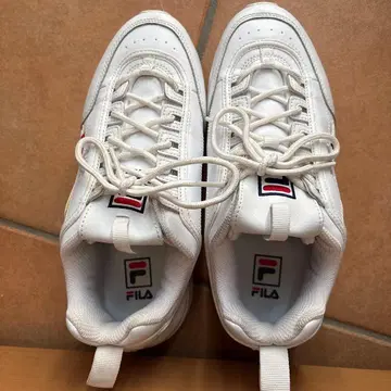 FILA 화이트 스니커즈 26.0cm