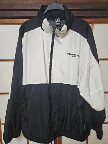 DC SHOE CO. 나일론 자켓 XL 블랙 화이트