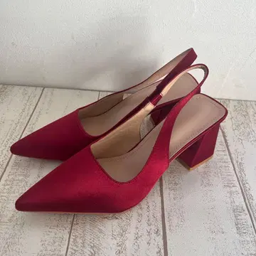 새상품 빨간색 펌프스 5cm 하이힐 25cm