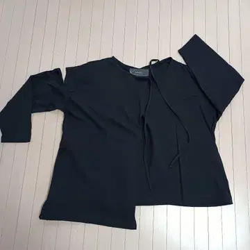 kOhAKU 블랙 비대칭 긴팔 티셔츠 F 사이즈