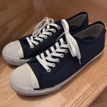 네이비 캔버스 스니커즈