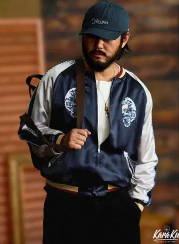 네이비 새틴 스카잔 파도 자수 Japan karaku