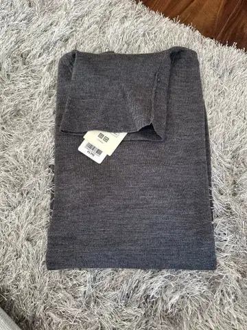 택 포함 새상품 UNIQLO 엑스트라 파인 메리노울 그레이 M