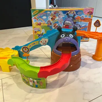 호빵맨 신나는 모험 드라이브