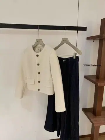 WGWE 노카라 자켓 화이트 컬러 S 사이즈
