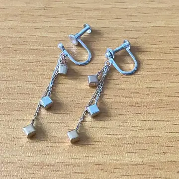 k10 귀찌 큐브 스퀘어 흔들리는 디자인