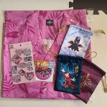 디즈니 디자인 핑크 셔츠 세트