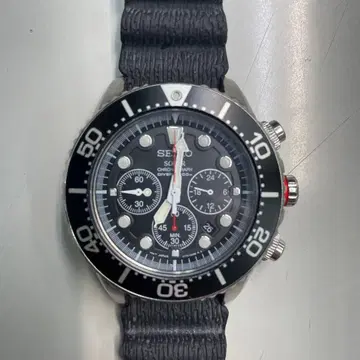 Seiko 솔라 크로노그래프 200m 방수 남성용 손목시계