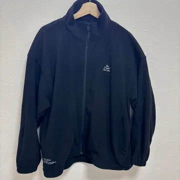 Re Fresh! Service. 블랙 플리스 자켓