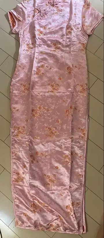 핑크 꽃무늬 자수 차이나 드레스