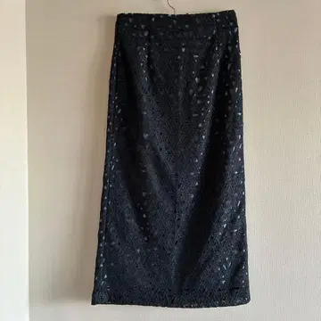 새상품급 La totalite 블랙 레이스 타이트 스커트