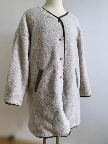 리버서블 이소재 보아 퀼팅 코트