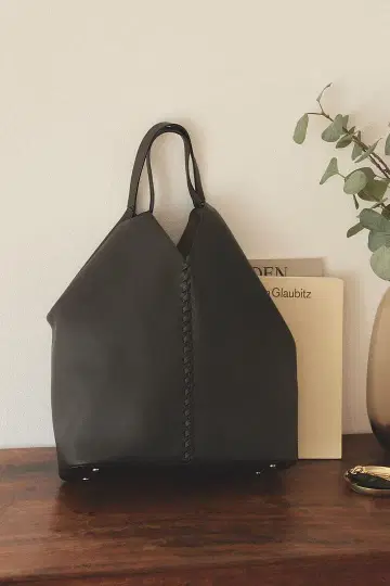 LOVST TOKYO Grape Vine Tote Bag