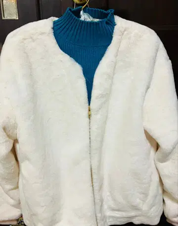 새상품 화이트 보아 플리스 자켓