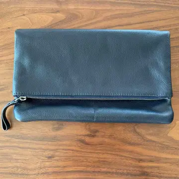 블랙 가죽 클러치백