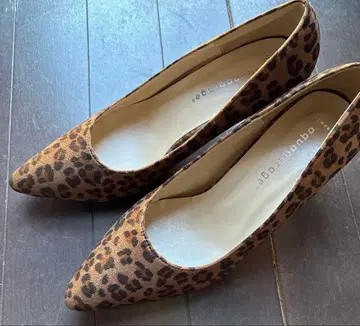 레오파드 무늬 스틸레토 펌프스 40