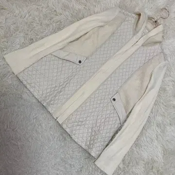 [ 새상품급 ] HIROKO KOSHINO 퀼팅 블루종 아이보리 38