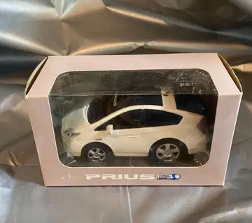 도요타 PRIUS 풀백카 펄 화이트