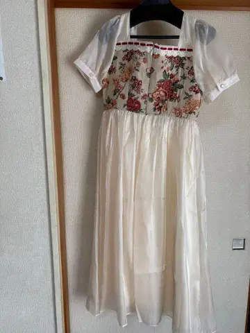 꽃무늬 자수 반팔 롱 원피스 아이보리