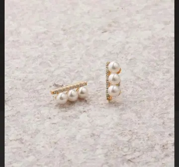 BAQLESS 백리스 Charisma Aida Gold 귀걸이 펄