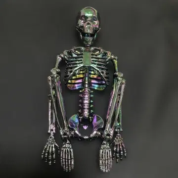 각진 해골 메탈릭 피규어