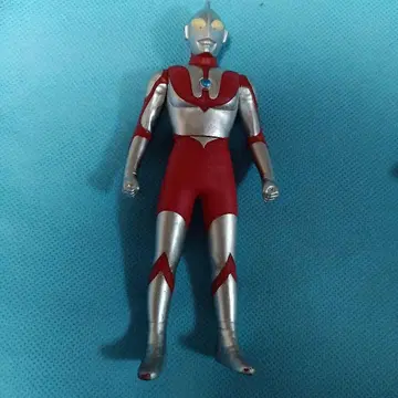 울트라맨 피규어 실버 레드