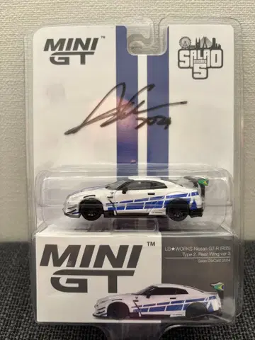 MINI GT LB WORKS 닛산 GT-R (R35) 사인 포함