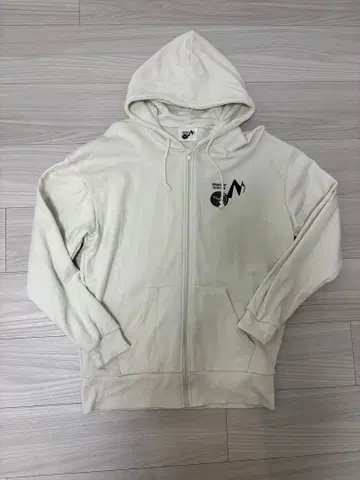 Snow Man 화이트 후드티 평소 사이즈 L