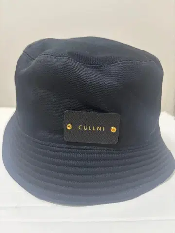 CULLNI 블랙 버킷햇