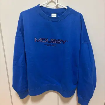 MOUSSY 블루 로고 크루넥 맨투맨