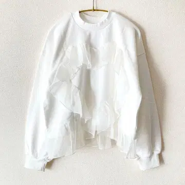 [ 택 포함 새상품 ] merry jenny 맨투맨 프릴