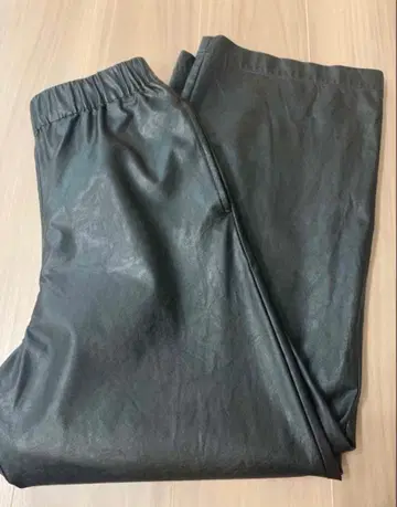 H beauty&youth 인조 가죽 팬츠