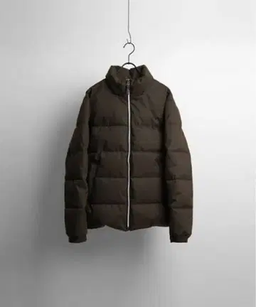 CONFIRM 다크 브라운 다운 자켓