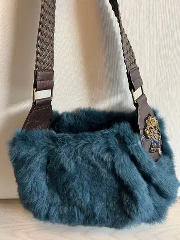 ear 청록색 퍼 숄더백