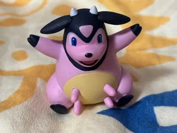 아카네 밀탱크 피규어