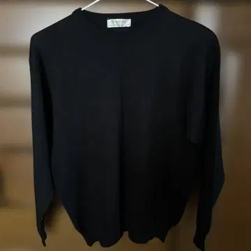 Humoresque 블랙 크루넥 니트