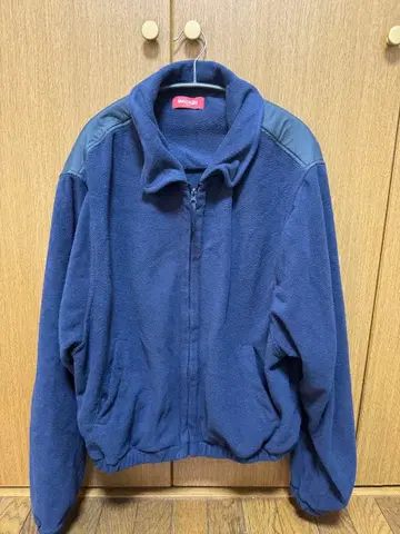 짧은 기장 MAGASIN 네이비 플리스 자켓