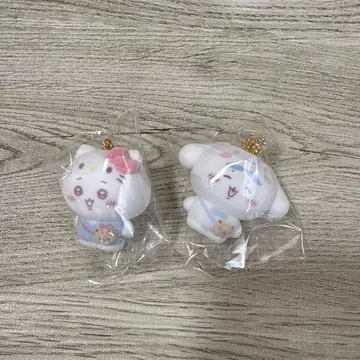 치이카와 산리오 캐릭터즈 시크릿 플로키 마스코트 참