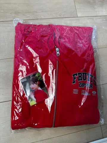 FRUITS ZIPPER 츠키아시 아마네 후드티