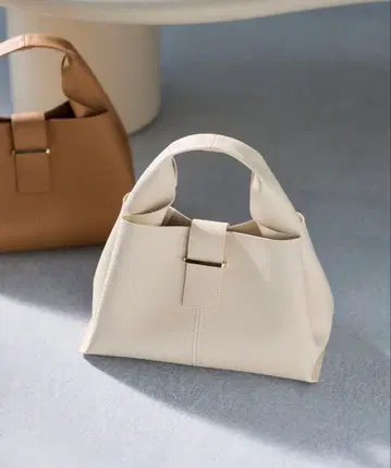 VIS [경량] 프론트 금장 장식 에어리 소프트백