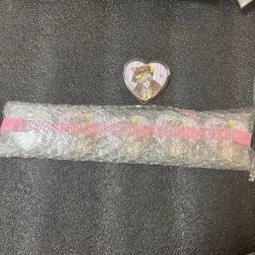 제5인격 IdentityV 묘지기 산리오 캔뱃지