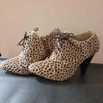 레오파드 무늬 레이스업 부티 약 8cm 힐