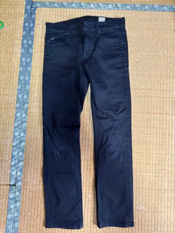 YANUK 블랙 데님 MICHAEL